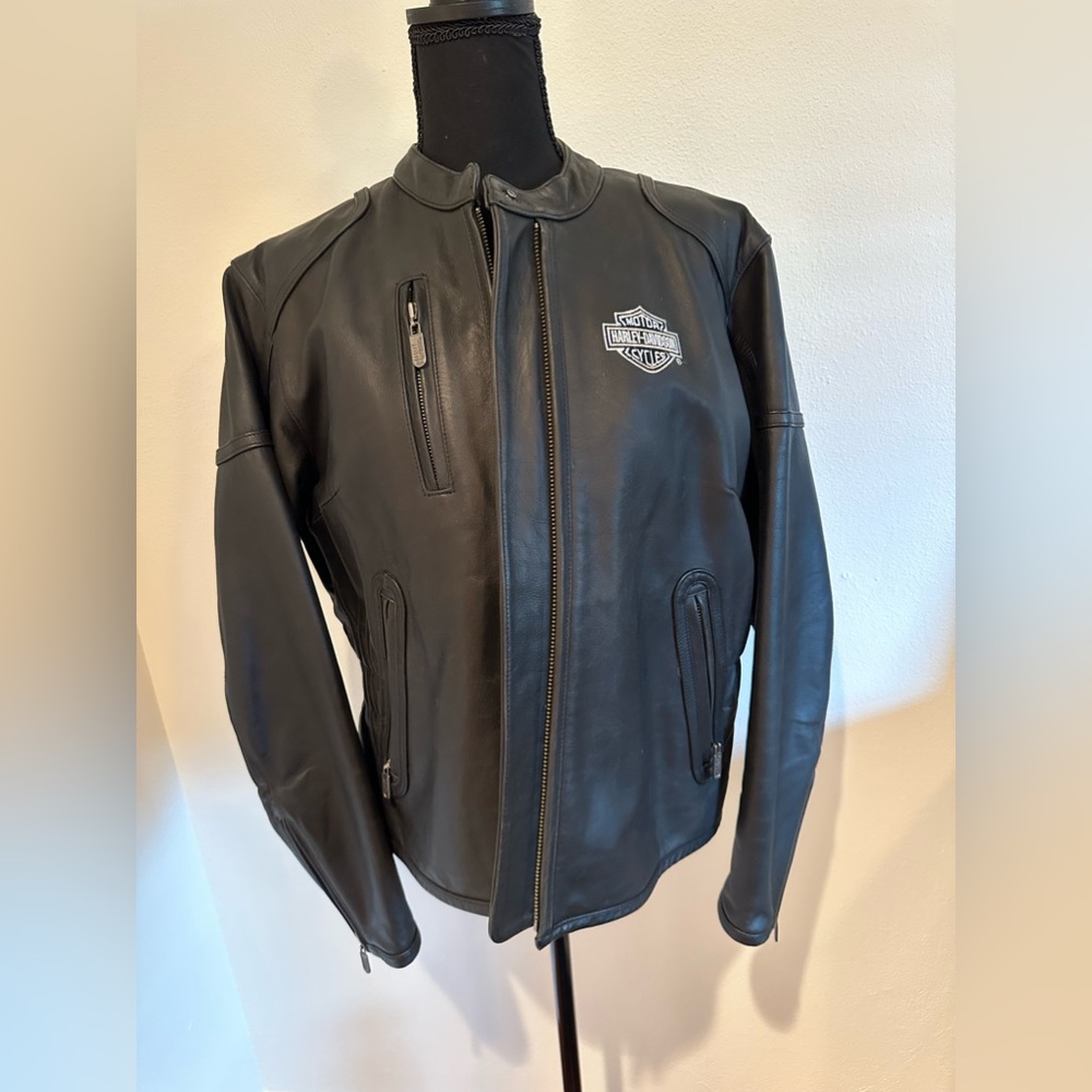Women’s leather Harley, Davidson jacket size large